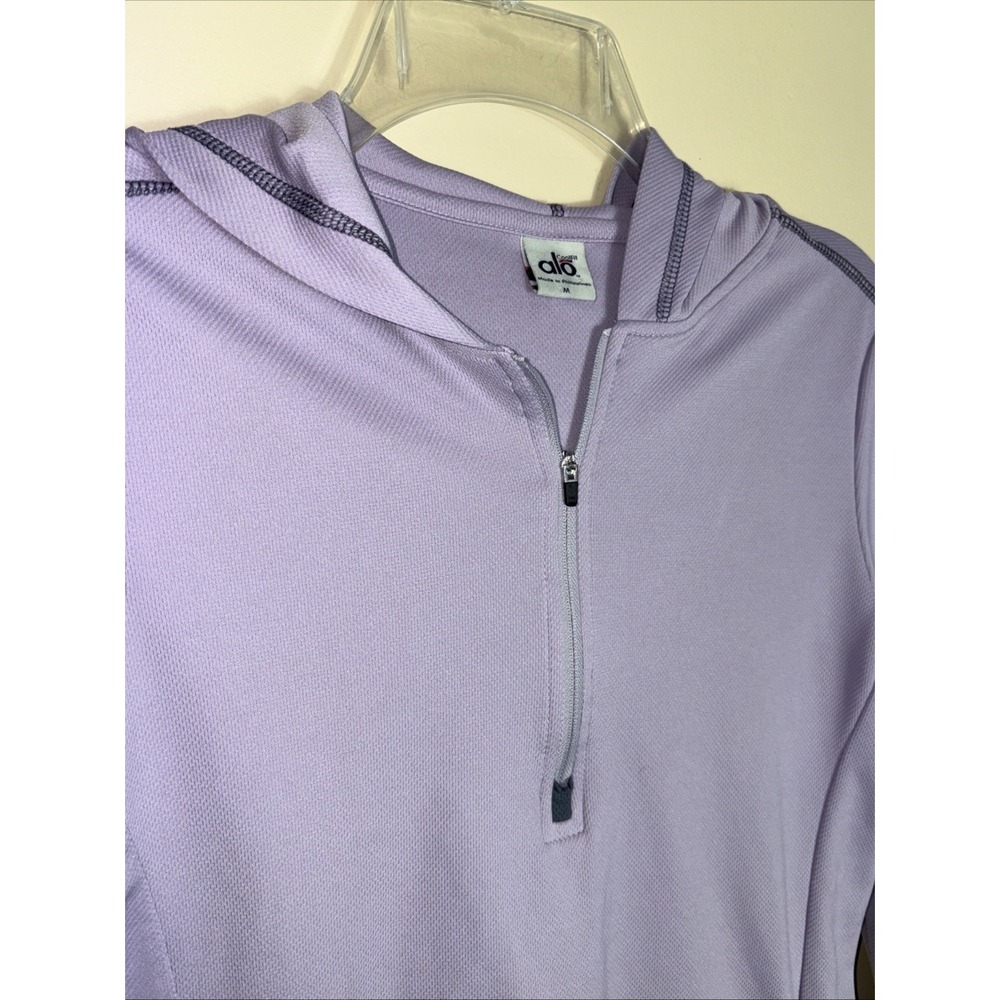 Alo‎ Women's Medium Cool Fit Lightweight Quarter Zip Hooded Pullover Lavender